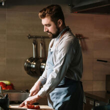 Senior Chef Trained by Antonella and Fabrizio, he leads the team of weekend line chefs.