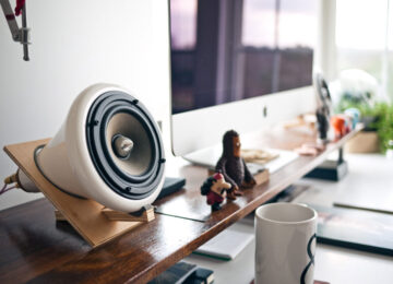 photo-1416339306562-f3d12fefd36f